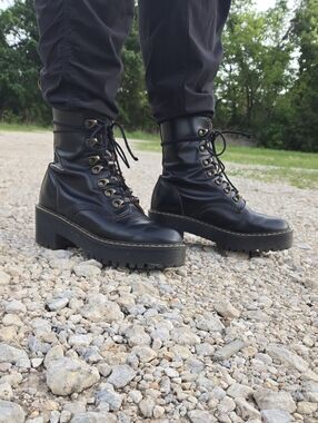 Dr. Martens Leona Heeled Leather Combat Boot Women US 6/EU 37